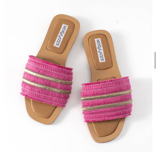 Women's fashion casual sandals slippery and comfortable