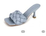 Slippers for women to wear outside 2020 summer with flipflops